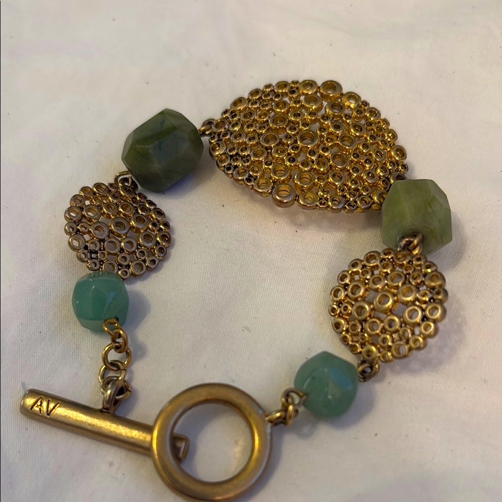 Signed AV Serpentine and Aventurine Gold Tone Textured Bracelet